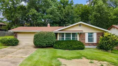 4647 Shoshone Trl, Saint Charles, MO 63304