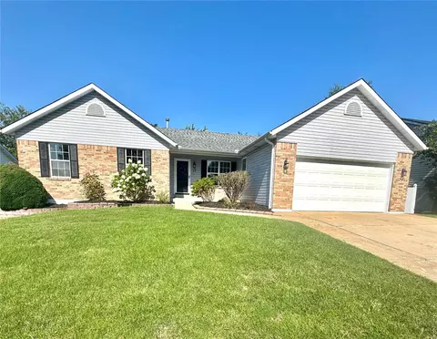 17 Tinsmith Ct, O'fallon, MO 63366