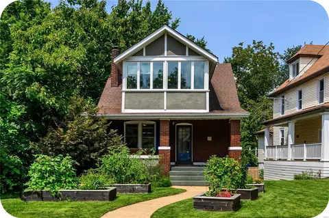 3223 Tennyson Sq, Saint Louis, MO 63143
