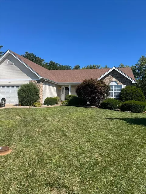 709 Birch Haven Ct, Lake Saint Louis, MO 63367