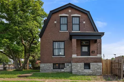 3646 Chippewa St, Saint Louis, MO 63116