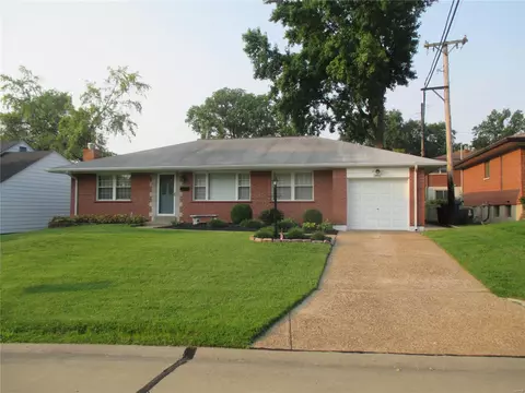 6004 Pebble Hill Dr, Affton, MO 63123