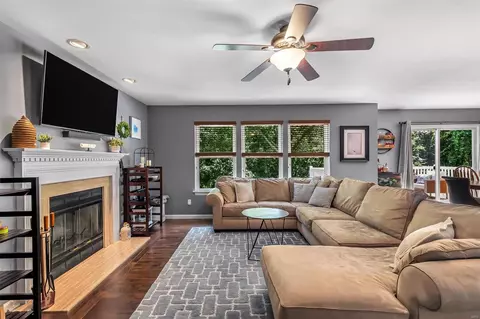 Living - 109 S Edward Ct, Eureka, MO 63025 photo 1 of 1
