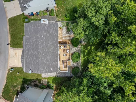 View/Area - 109 S Edward Ct, Eureka, MO 63025 photo 2 of 3