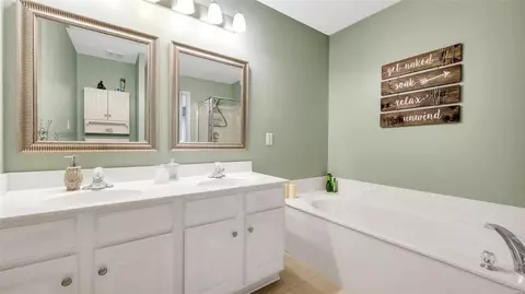 Bath - 242 Spring Borough Dr, O'fallon, MO 63368 photo 2 of 4