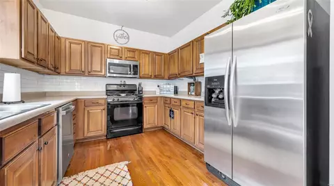 Kitchen - 242 Spring Borough Dr, O'fallon, MO 63368 photo 2 of 4