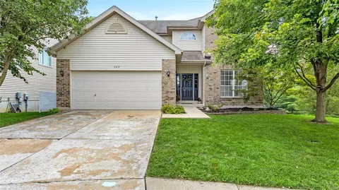 Exterior - 242 Spring Borough Dr, O'fallon, MO 63368 photo 2 of 11