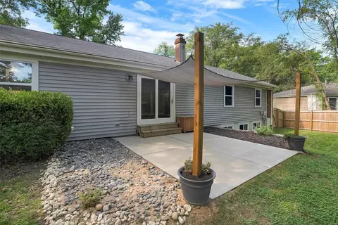 Exterior - 707 Shallowford Dr, Manchester, MO 63021 photo 5 of 9