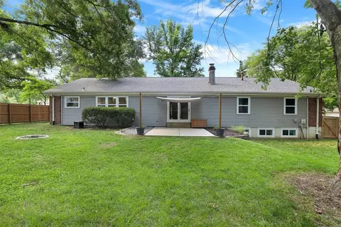 Exterior - 707 Shallowford Dr, Manchester, MO 63021 photo 3 of 9
