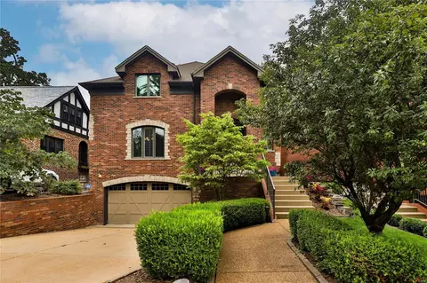 7435 Stratford Ave, Saint Louis, MO 63130