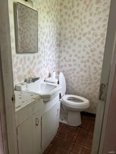 Bath - 804 Taylor Pl, O'fallon, MO 63366 photo 2 of 2