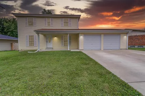 143 Oak Dr, Saint Peters, MO 63376