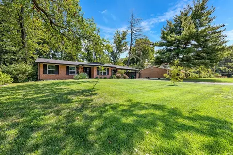 Exterior - 1016 Wappapello Ln, Saint Louis, MO 63146 photo 3 of 9