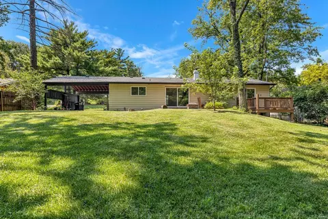 Exterior - 1016 Wappapello Ln, Saint Louis, MO 63146 photo 5 of 9