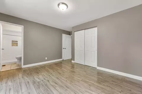 Bedroom - 1016 Wappapello Ln, Saint Louis, MO 63146 photo 2 of 3