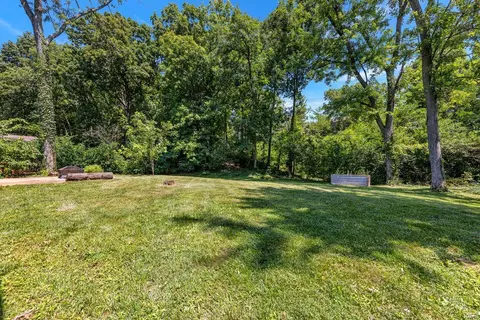 Exterior - 1016 Wappapello Ln, Saint Louis, MO 63146 photo 9 of 9