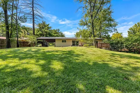 Exterior - 1016 Wappapello Ln, Saint Louis, MO 63146 photo 6 of 9