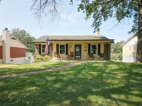 9213 Radiom Dr, Saint Louis, MO 63123