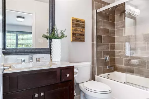 Bath - 5320 Enchanted Ct, Weldon Spring, MO 63304 photo 5 of 5