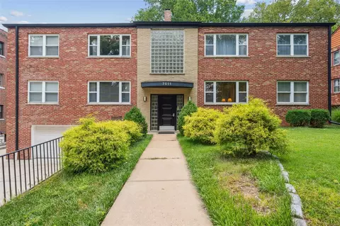 7511 Byron Pl #1E, Saint Louis, MO 63105