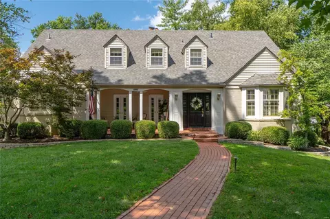 43 Willow Hill Rd, Saint Louis, MO 63124