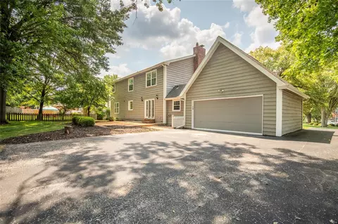 Exterior - 931 Camargo Dr, Ballwin, MO 63011 photo 3 of 7