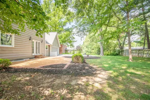 Exterior - 931 Camargo Dr, Ballwin, MO 63011 photo 5 of 7