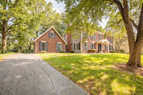 Exterior - 931 Camargo Dr, Ballwin, MO 63011 photo 7 of 7