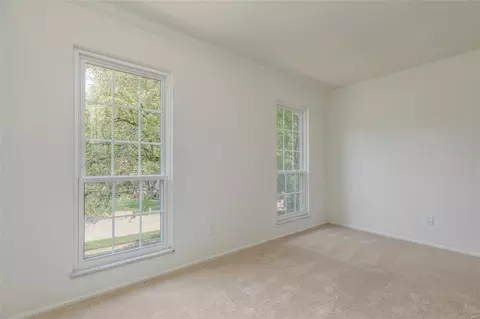 Bedroom - 931 Camargo Dr, Ballwin, MO 63011 photo 2 of 4