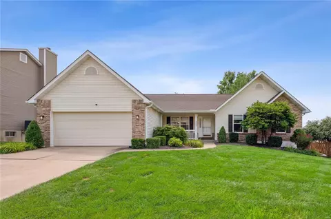 4903 Greenburg Dr, St. Peters, MO 63304