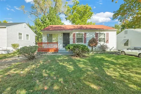 205 Dundee Cir, Saint Louis, MO 63137