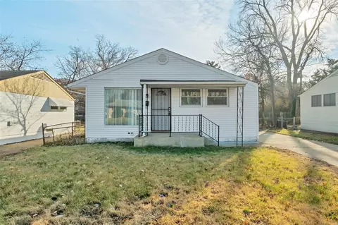 10764 Spring Garden Dr, Saint Louis, MO 63137