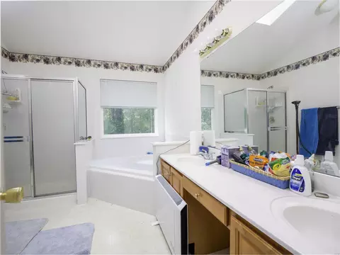 Bath - 701 Caldera Ct, O'fallon, MO 63368 photo 2 of 5