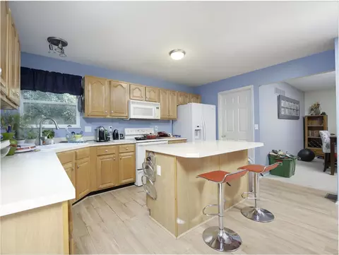 Kitchen - 701 Caldera Ct, O'fallon, MO 63368 photo 3 of 3