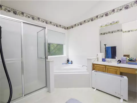 Bath - 701 Caldera Ct, O'fallon, MO 63368 photo 3 of 5