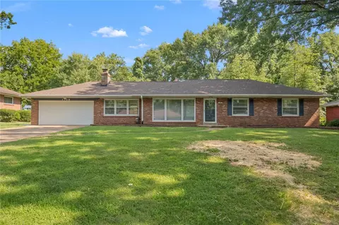 1709 Muriel Dr, Saint Louis, MO 63138