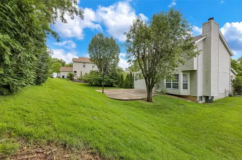 Exterior - 13101 Barrett Meadows Dr, Ballwin, MO 63021 photo 4 of 9