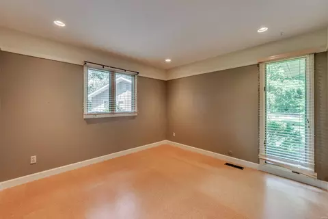 Bedroom - 4 Cobblestone Dr, Ballwin, MO 63011 photo 4 of 8
