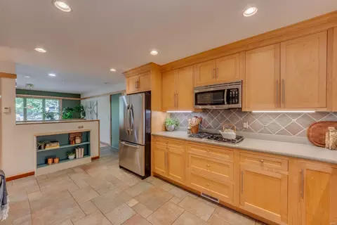 Kitchen - 4 Cobblestone Dr, Ballwin, MO 63011 photo 1 of 4