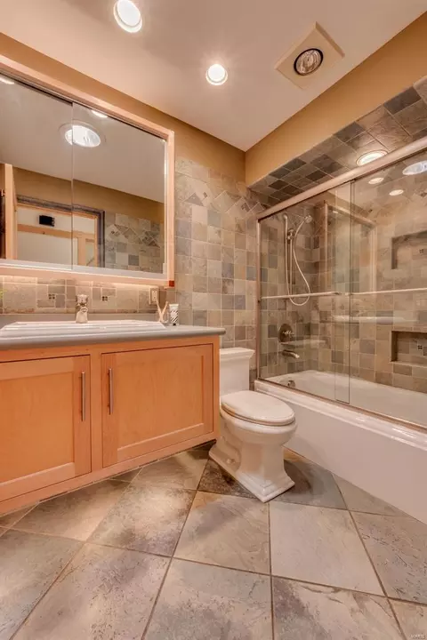 Bath - 4 Cobblestone Dr, Ballwin, MO 63011 photo 4 of 4