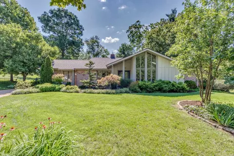Exterior - 4 Cobblestone Dr, Ballwin, MO 63011 photo 2 of 11