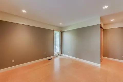 Bedroom - 4 Cobblestone Dr, Ballwin, MO 63011 photo 5 of 8