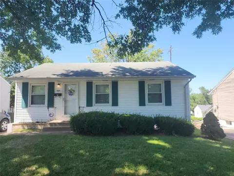 367 Cameron Rd, Saint Louis, MO 63137