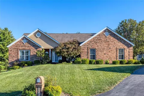 160 Grange Hill Ln, Weldon Spring, MO 63304