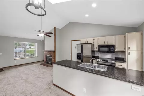 6500 Sprucefield Dr, O'fallon, MO 63368 photo 8