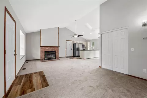 6500 Sprucefield Dr, O'fallon, MO 63368 photo 2
