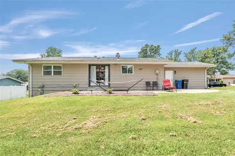 Exterior - 410 Iron Warrior Ln, Manchester, MO 63011 photo 5 of 9