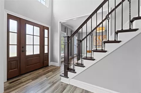Entry Way - 547 Westonridge Ct, Wildwood, MO 63021 photo 2 of 6