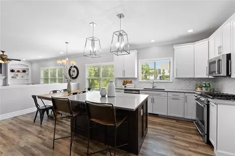 Kitchen - 547 Westonridge Ct, Wildwood, MO 63021 photo 2 of 4