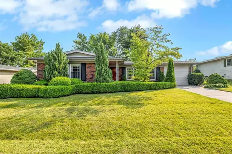 2512 Mayer Dr, Saint Charles, MO 63301